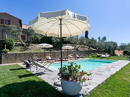 Luxurious Villa in Cortona Tuscany with Hot Tub