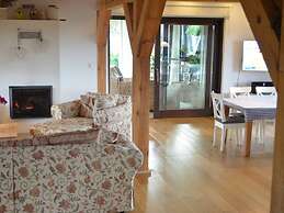 Holiday Home in Przew?oka With Forest
