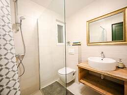 Villa With Private Pool and Terrace