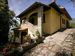 Belvilla by Oyo Villa il Castello