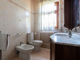 Belvilla by Oyo Villa il Castello