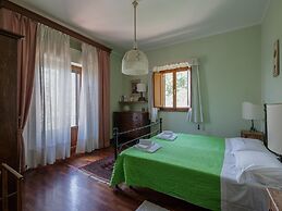 Belvilla by Oyo Villa il Castello