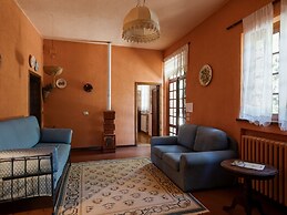 Belvilla by Oyo Villa il Castello