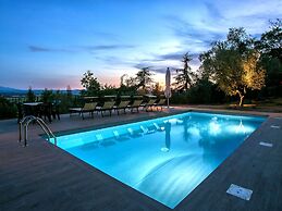 Belvilla by Oyo Villa il Castello