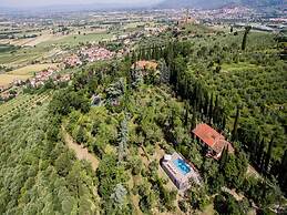 Belvilla by Oyo Villa il Castello