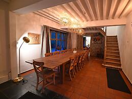 Lovely Holiday Home in Marche-en-Famenne with Hot Tub