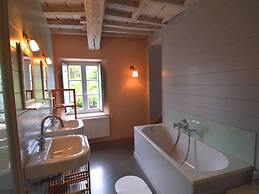 Farmhouse With Wellness Near Maredsous