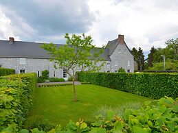 Farmhouse With Wellness Near Maredsous