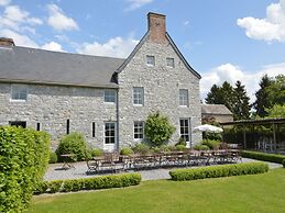 Farmhouse With Wellness Near Maredsous