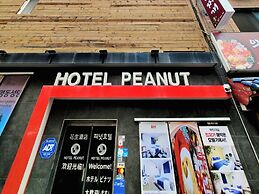 Peanut Hotel