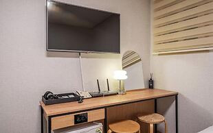 Peanut Hotel