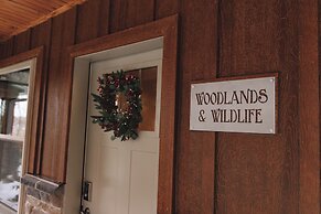 Sojourner's Lodge & Log Cabin Suites