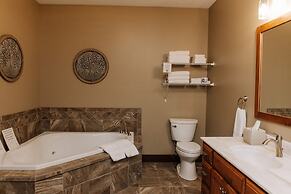 Sojourner's Lodge & Log Cabin Suites