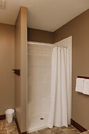 Sojourner's Lodge & Log Cabin Suites