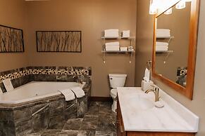 Sojourner's Lodge & Log Cabin Suites