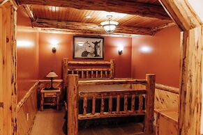 Sojourner's Lodge & Log Cabin Suites