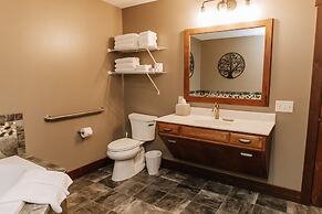 Sojourner's Lodge & Log Cabin Suites