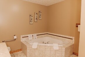 Sojourner's Lodge & Log Cabin Suites