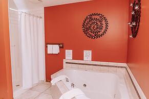 Sojourner's Lodge & Log Cabin Suites