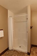 Sojourner's Lodge & Log Cabin Suites