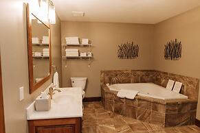 Sojourner's Lodge & Log Cabin Suites