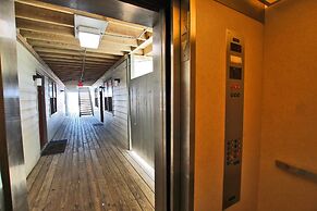 Seascape 102 by Youngs Suncoast