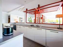 Luxurious Villa in Jan Thiel With Pool