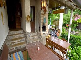 Lovely Apartment in Svinarov Czech Republic near Forest