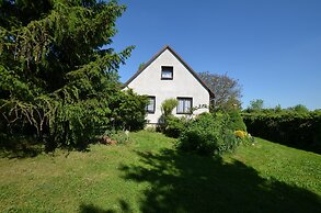 Lovely Apartment in Svinarov Czech Republic near Forest