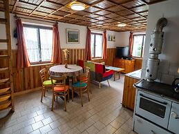 Lovely Apartment in Svinarov Czech Republic near Forest