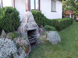 Lovely Apartment in Svinarov Czech Republic near Forest