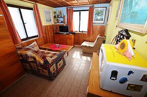Lovely Apartment in Svinarov Czech Republic near Forest
