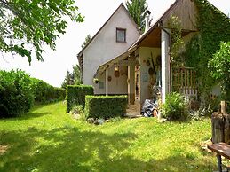 Lovely Apartment in Svinarov Czech Republic near Forest