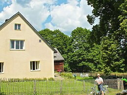 Holiday House Near Forest in Obora