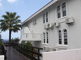 Sea-view Apartment in Mambo Beach Near Seaaquarium