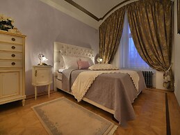 Luxurious Apartment Near River in Cezch Republic