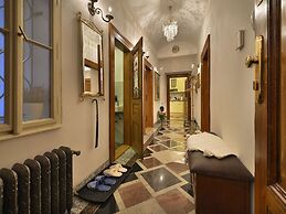 Unique Apartment in Praha Near River Vltava