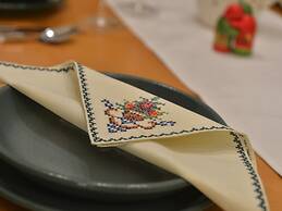 Unique Apartment in Praha Near River Vltava