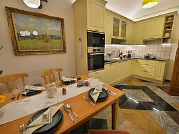 Unique Apartment in Praha Near River Vltava