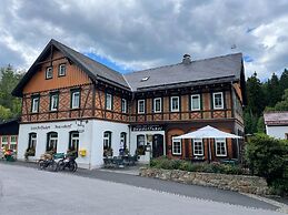 Cozy Holiday Home in Knezice