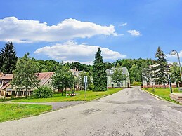 Lavish Cottage near Ski Area in Cerny Dul