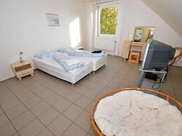 Spacious Villa With Swimming Pool