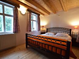 Spacious Holiday Home in Zlata Olesnice