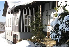 Spacious Holiday Home in Zlata Olesnice