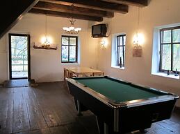 Mansion in Starkov With Shared Pool