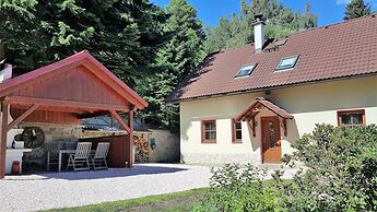 Elite Cottage in Turnov near Ski Area