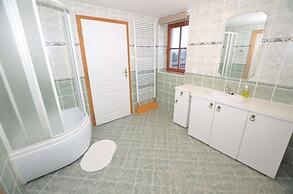 Elite Cottage in Turnov near Ski Area
