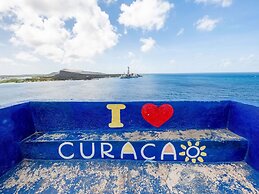 Villa in Jan Thiel With Pool