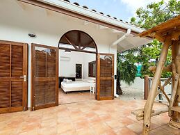 Villa in Jan Thiel With Pool