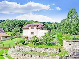 Modern Holiday Home in Cerny Dul With Garden